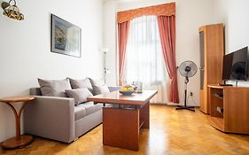 Plac Zbawiciela Spacious Apartments - Top Location, Metro 200M, 53M2 - By Rentujemy